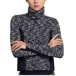 NWOT Nike Pro Hyperwarm Turtleneck